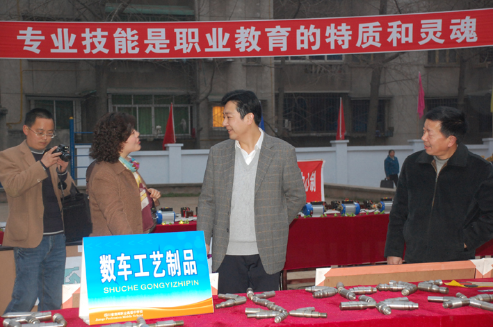 [组图]剑阁职中学生实习成果展（一）