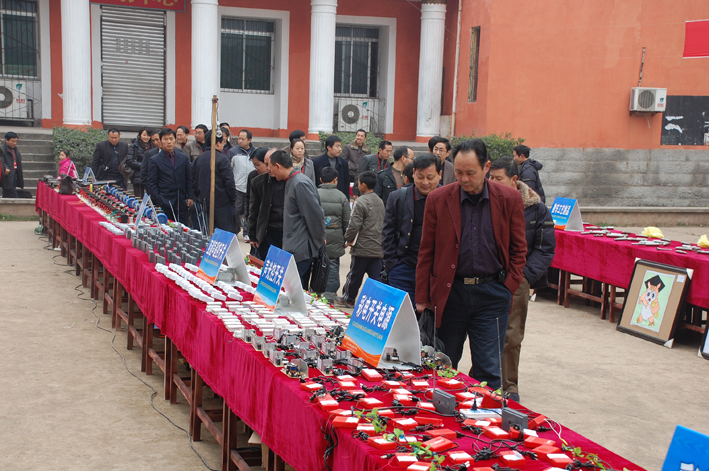 [组图]剑阁职中学生实习成果展（二）