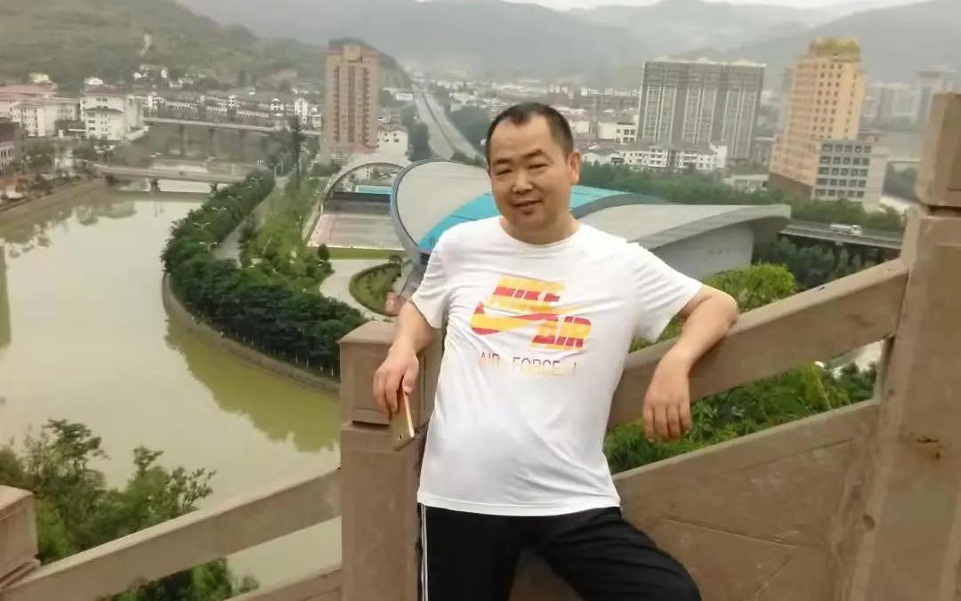 师爱深处是繁花 职教园里谱华章