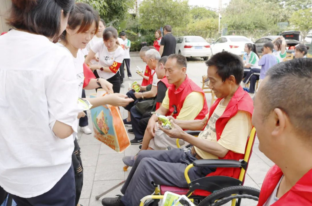 “粽”情“粽”义志愿服务，助残扶残爱心满满