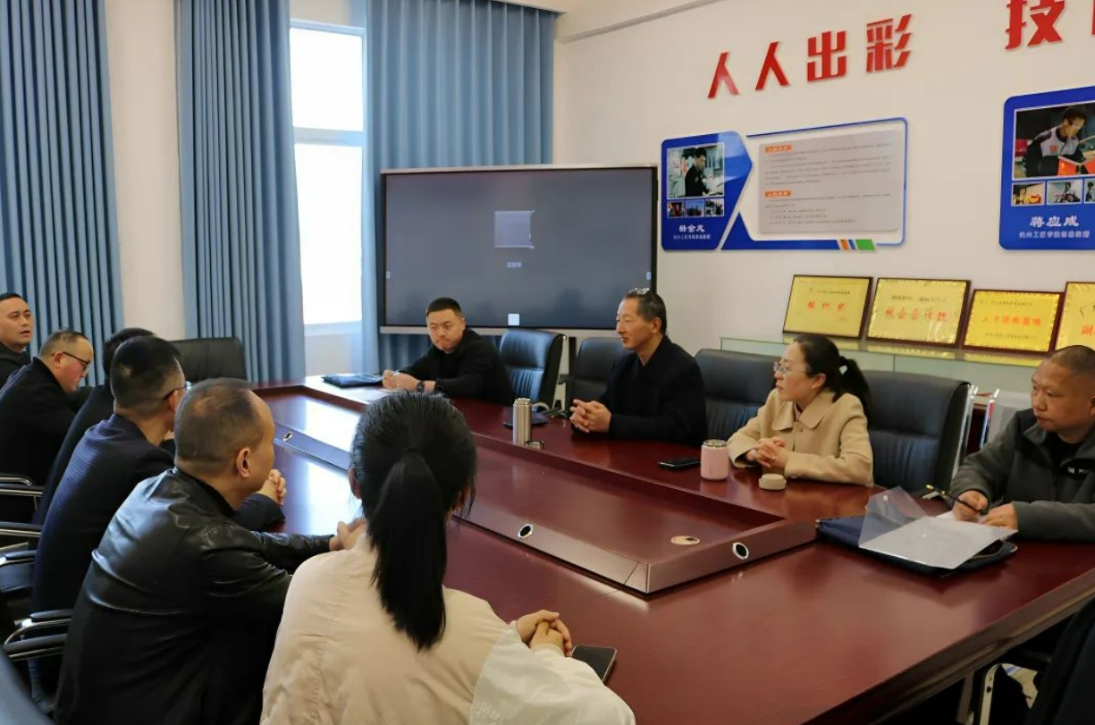 市人力资源和社会保障局到剑阁职中调研